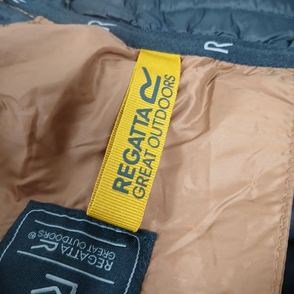 REGATTA OUTDOORS HOODED PADDED JACKET – BROWN, UK L (EU 52-54, USA L)