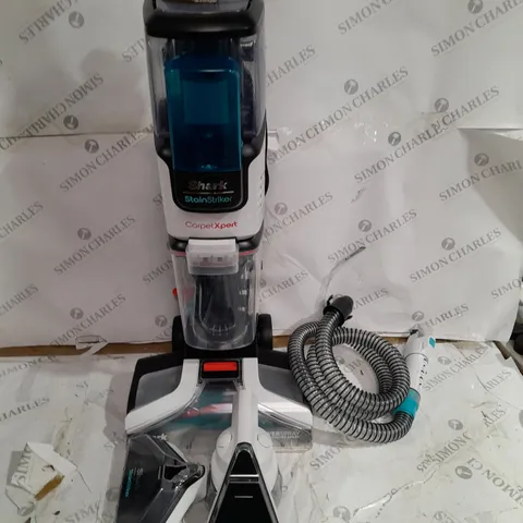 SHARK CARPET XPERT DEEP CARPET CLEANER & BUILT IN STAIN STRIKER EX200UK
