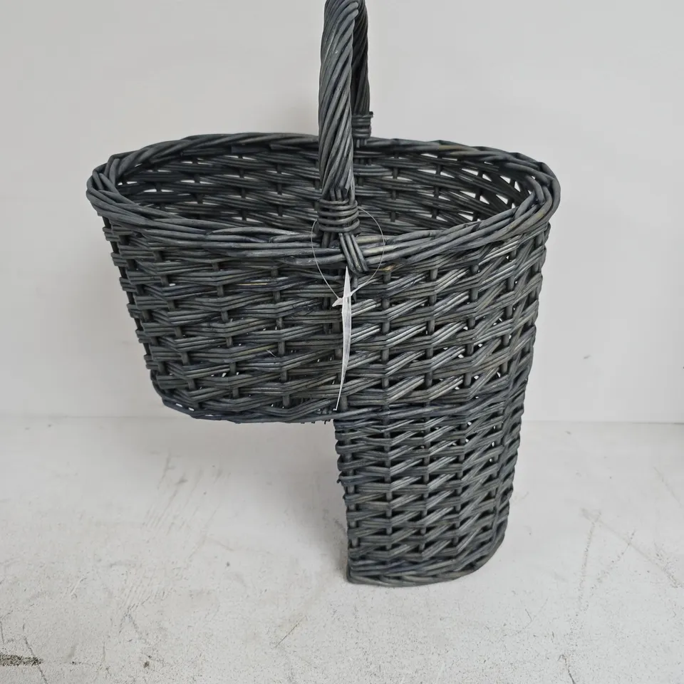 RUGS4U STAIR WICKER BASKET IN GREY