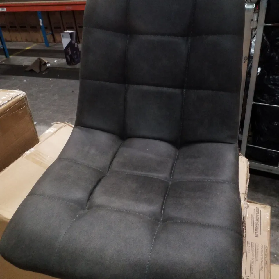 BOXED PAIR OF DESIGNER GREY PU LEATHER DINING CHAIRS 