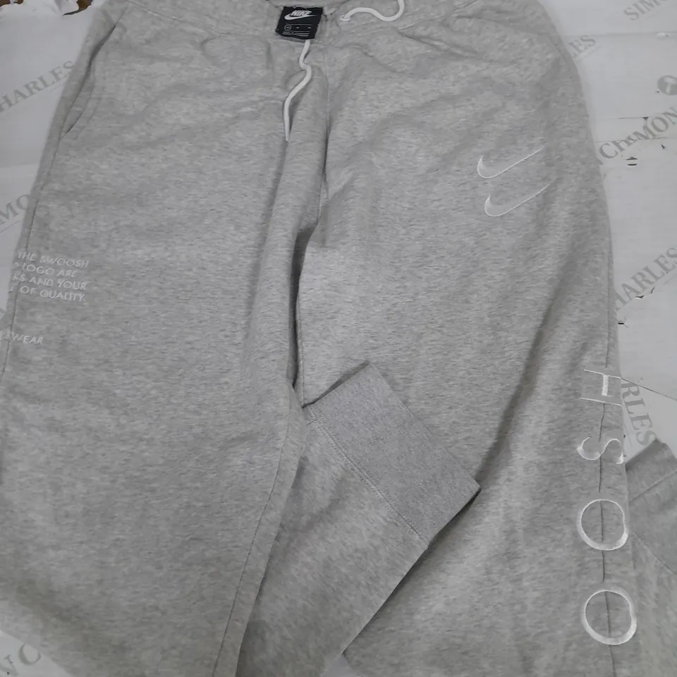 NIKE SWOOSH GREY SWEAT PANTS - M