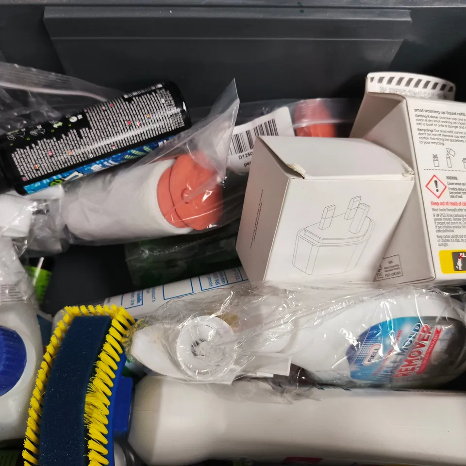 APPROXIMATELY 10 ASSORTED HOUSEHOLD ITEMS TO INCLUDE GOALKEEPER GLOVE GRIP SPRAY, ANTI CALC LIQUID FOR ESPRESSO MACHINES, ETC