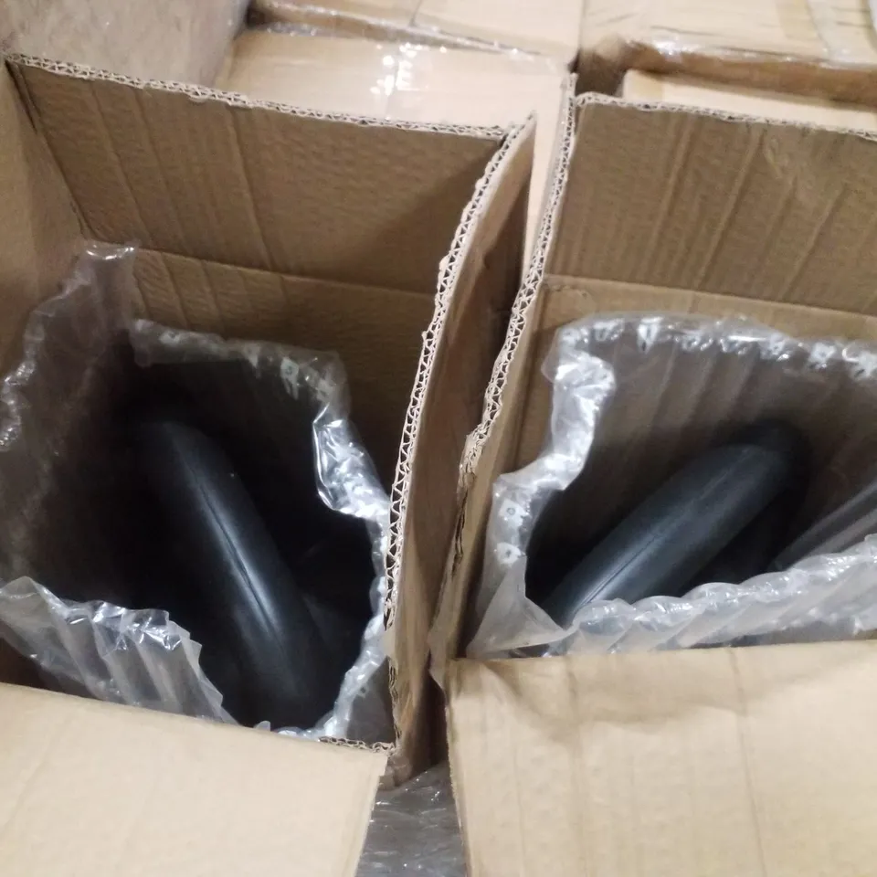 PALLET CONTAINING ASSORTED KETTLEBELLS & CARDBOARD BOXES