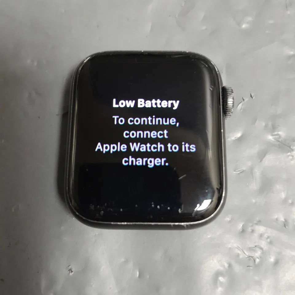 UNBOXED APPLE WATCH SERIES 6 40MM 