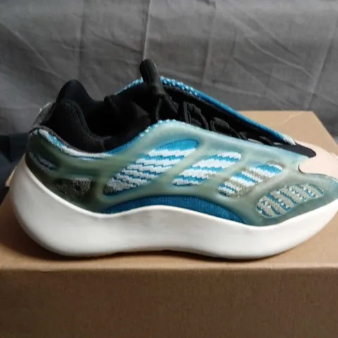 BOXED PAIR OF KIDS ADIDAS YEEZY 700 SNEAKERS – BLUE/TURQUOISE ACCENTS