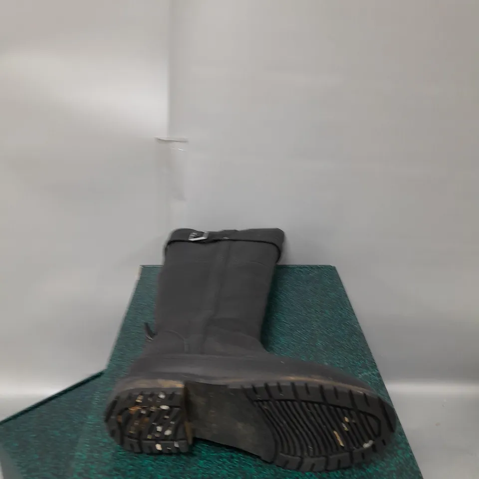 EMU NATASHA LEATHER WATERPROOF BOOT SIZE 4