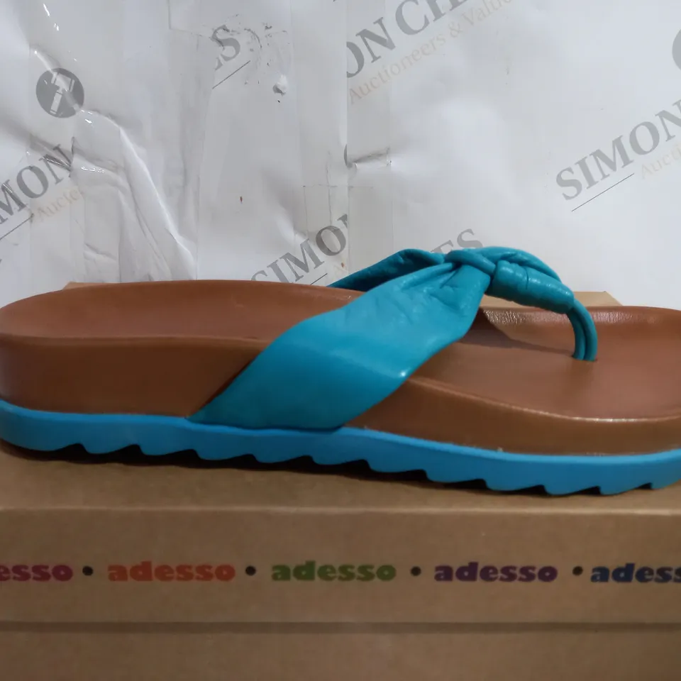 BOXED ADESSO PLATFORM OPEN TOE SANDALS IN BLUE - SIZE 7