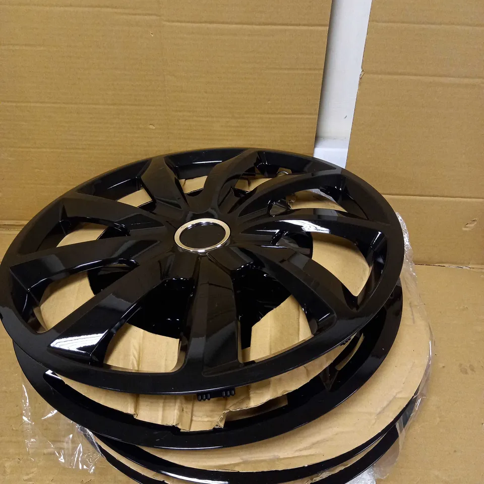 NRM 17" STIG BLACK LACQUERED + RING WHEEL TRIMS 