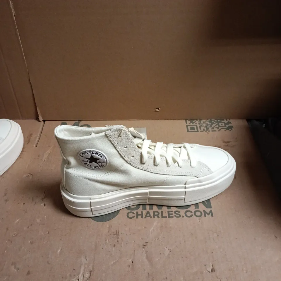 CONVERSE CHUCK TAYLOR ALL STAR HIGH-TOP SNEAKERS – WHITE - UK SIZE 9 