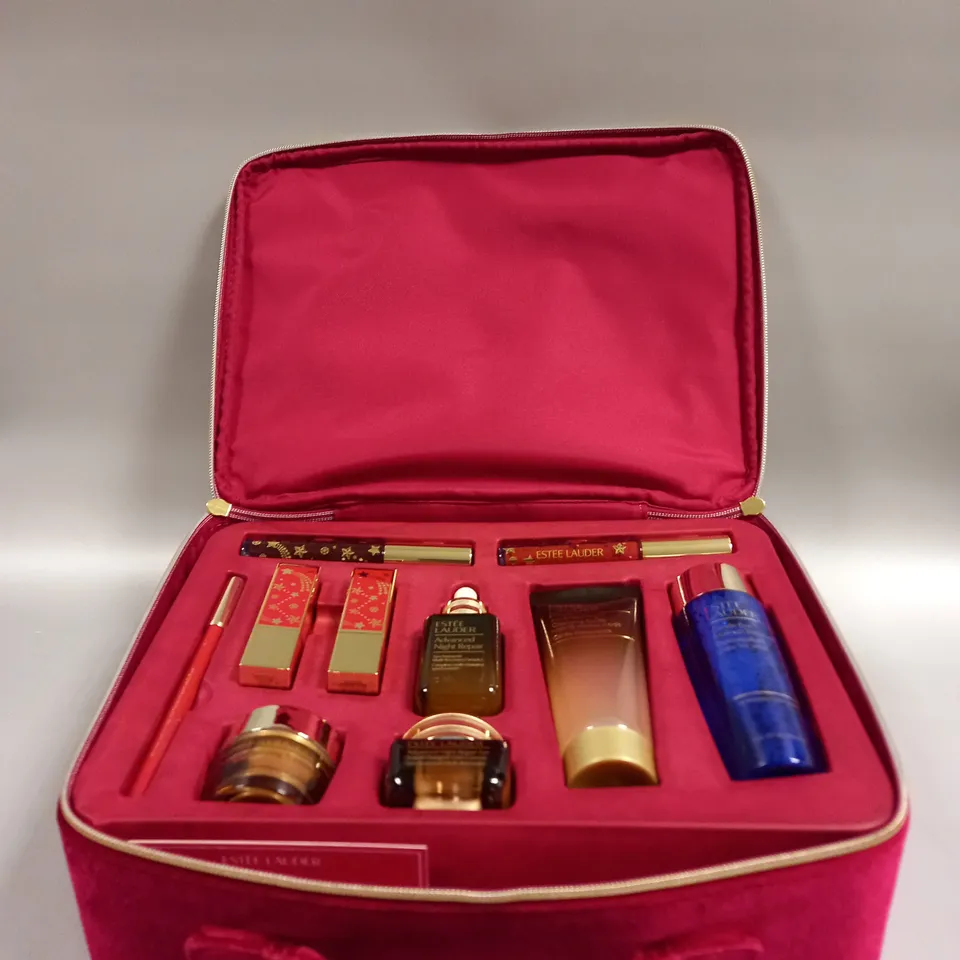 ESTEE LAUDER 7 FULL SIZE FAVOURITES IN RED MAKE UP BAG 