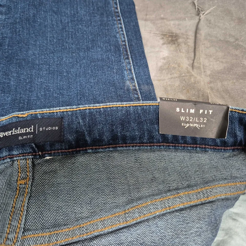RIVER ISLAND SLIM FIT JEANS, UK 32 (W32/L32), BLUE DENIM