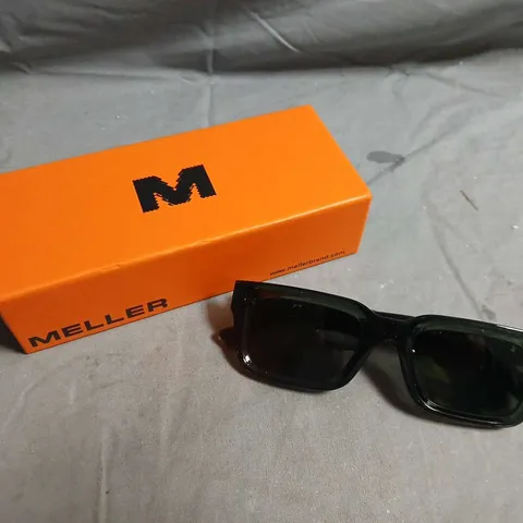 MELLER SUNGLASSES – BLACK FRAME (BOXED)