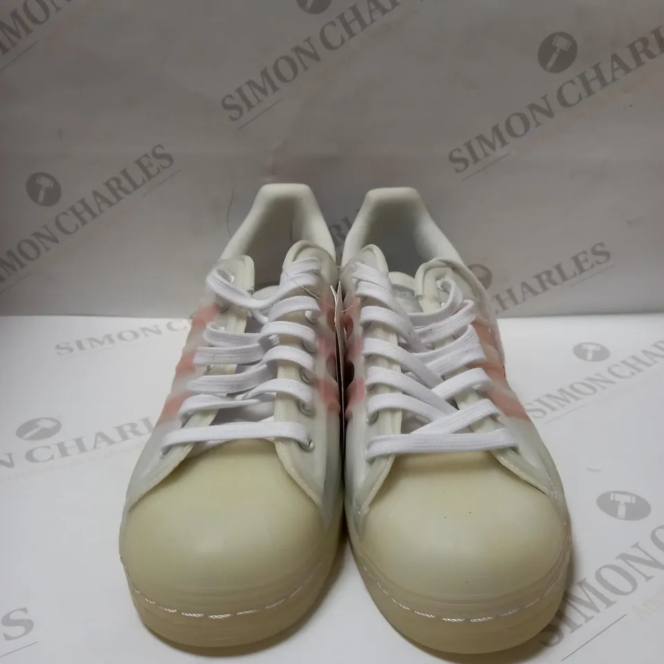 ADIDAS ORIGINALS SUPERSTAR FUTURESHE SHOES SIZE 11 AND HALF 