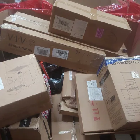 PALLET CONTAINING A VERY LARGE QUANTITY OF ASSORTED ITEMS INCLUDING: ESPRESSO COFFEE MACHINE, SLOW JUICER, MOBILE TV CART ECT