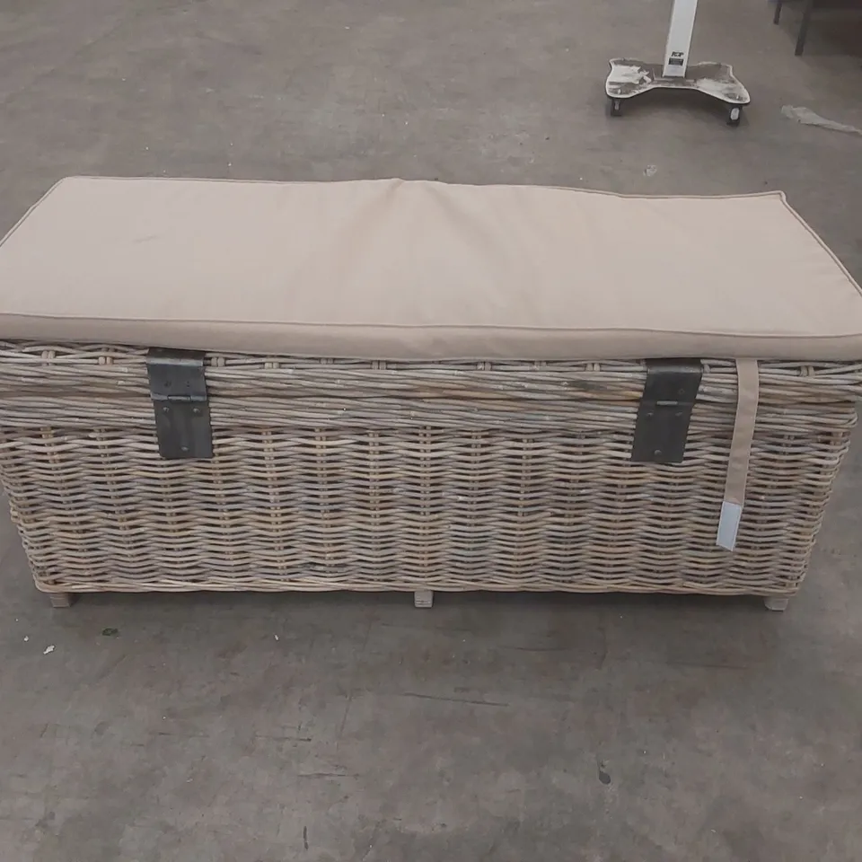 ALIYAHA HANDMADE KUBU RATTAN BLANKET BOX BENCH SEAT. LIFT TOP OTTOMAN STORAGE. LINED INTERIOR