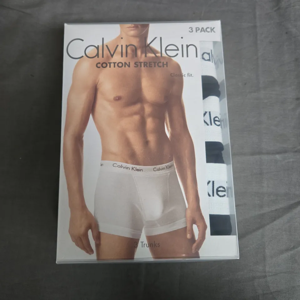 CALVIN KLEIN TRUNKS SIZE M 