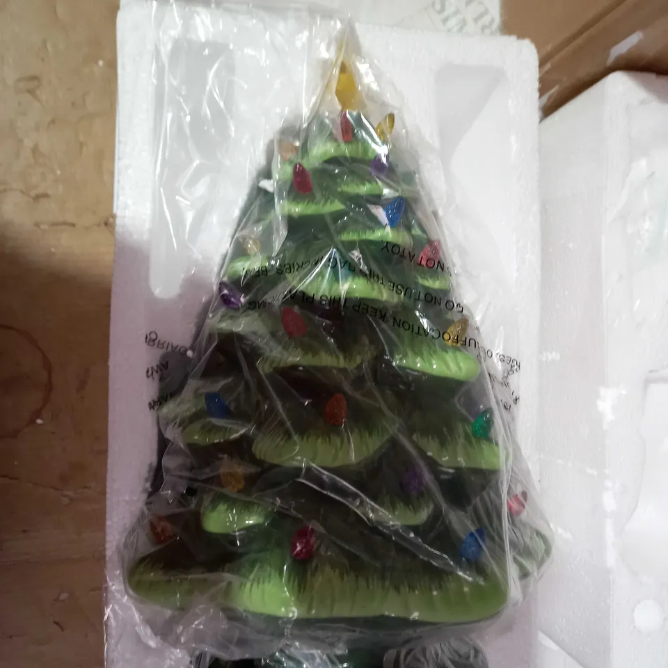 MR CHRISTMAS ILLUMINATED CERAMIC NOSTALGIC TREE