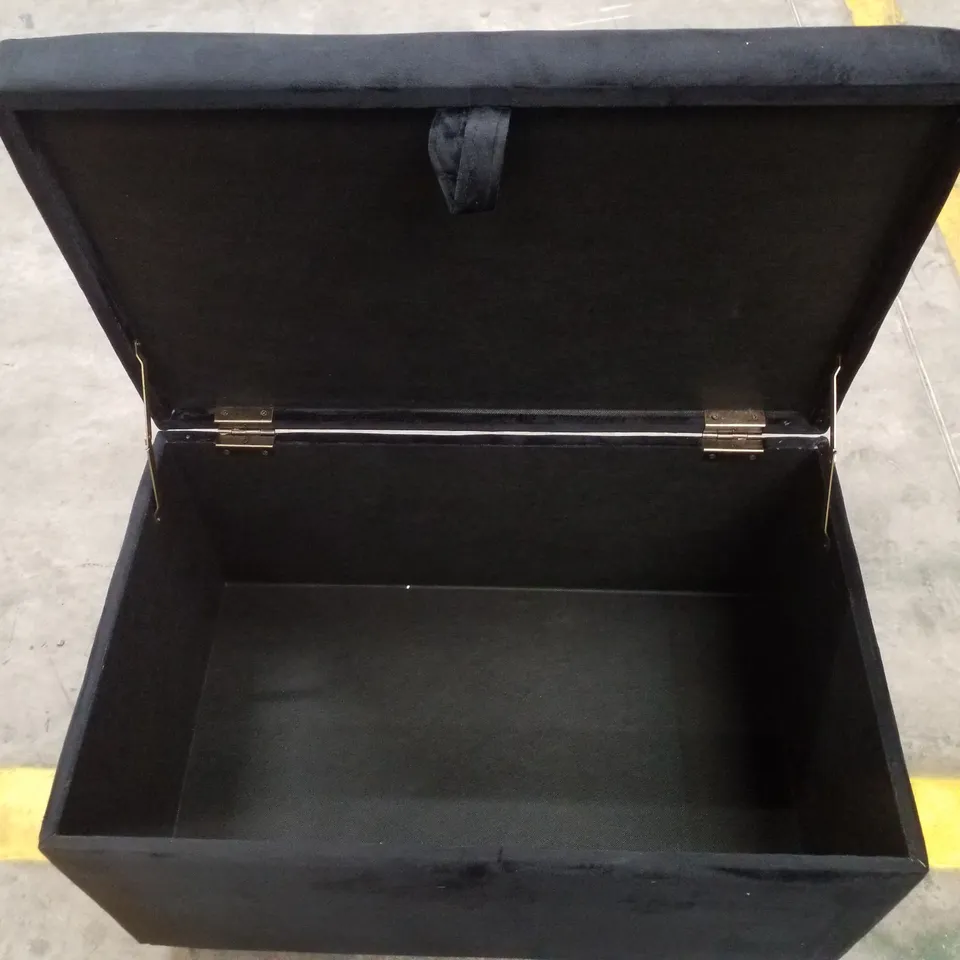 BOXED HOMEDIRECT365 BLACK FOOTSTOOL WITH STORAGE