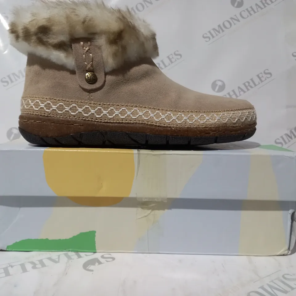 BOXED PAIR OF EARTH ORIGINS EMMALYN BEIGE BOOTIES - SIZE 5