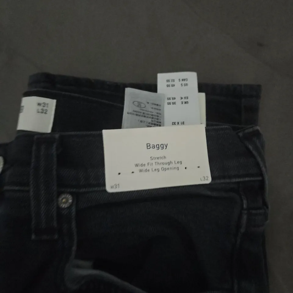 HOLLISTER CASUAL BLACK DENIM JEANS - SIZE W31 X L32