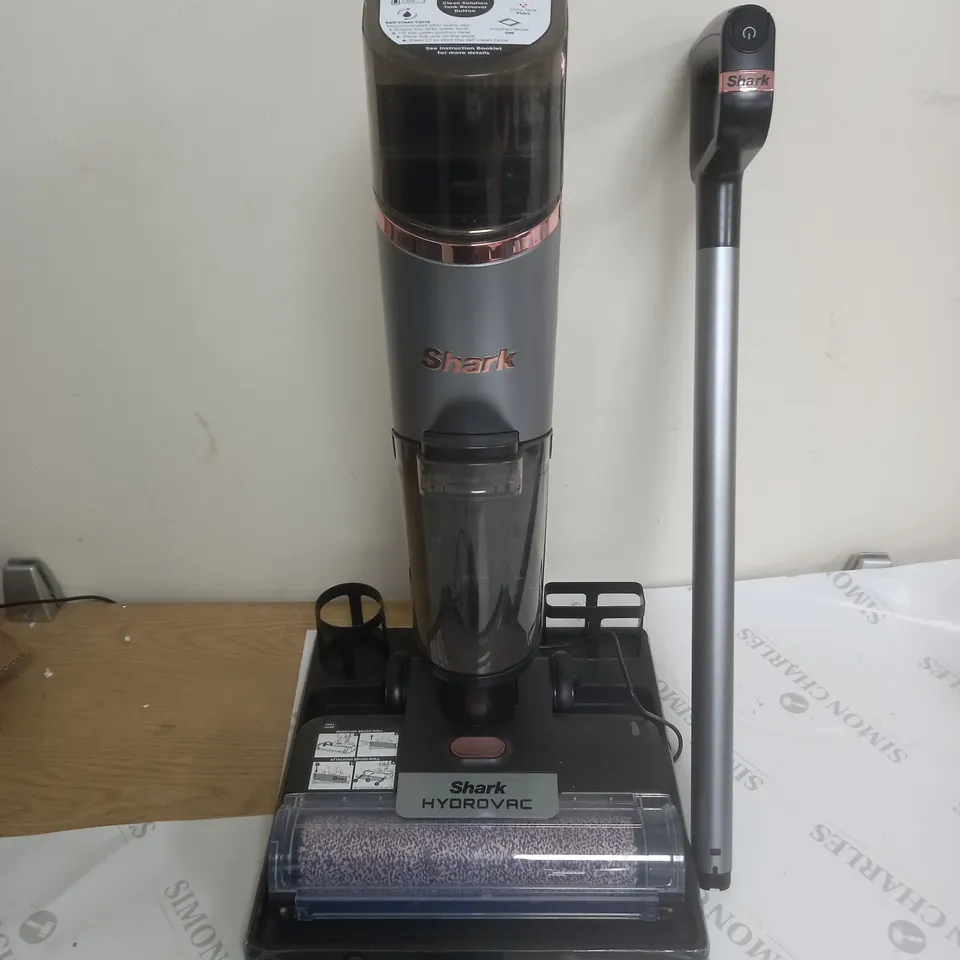 BOXED OUTLET BOXED SHARK HYDROVAC WET & DRY CORDLESS 3-IN-1 HARD FLOOR CLEANING SYSTEM
