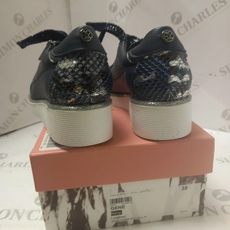 BOXED NAVY GENE LEATHER WEDGE TRAINERS 