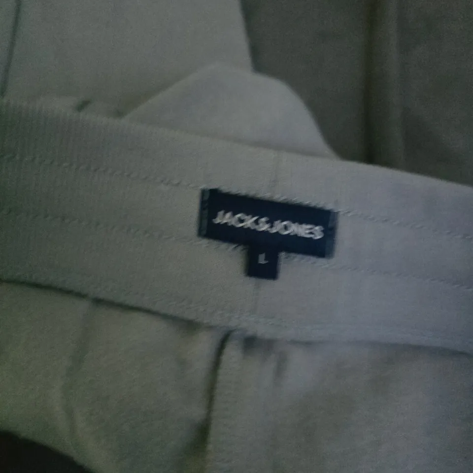 JACK & JONES JOGGERS IN GREY - LARGE