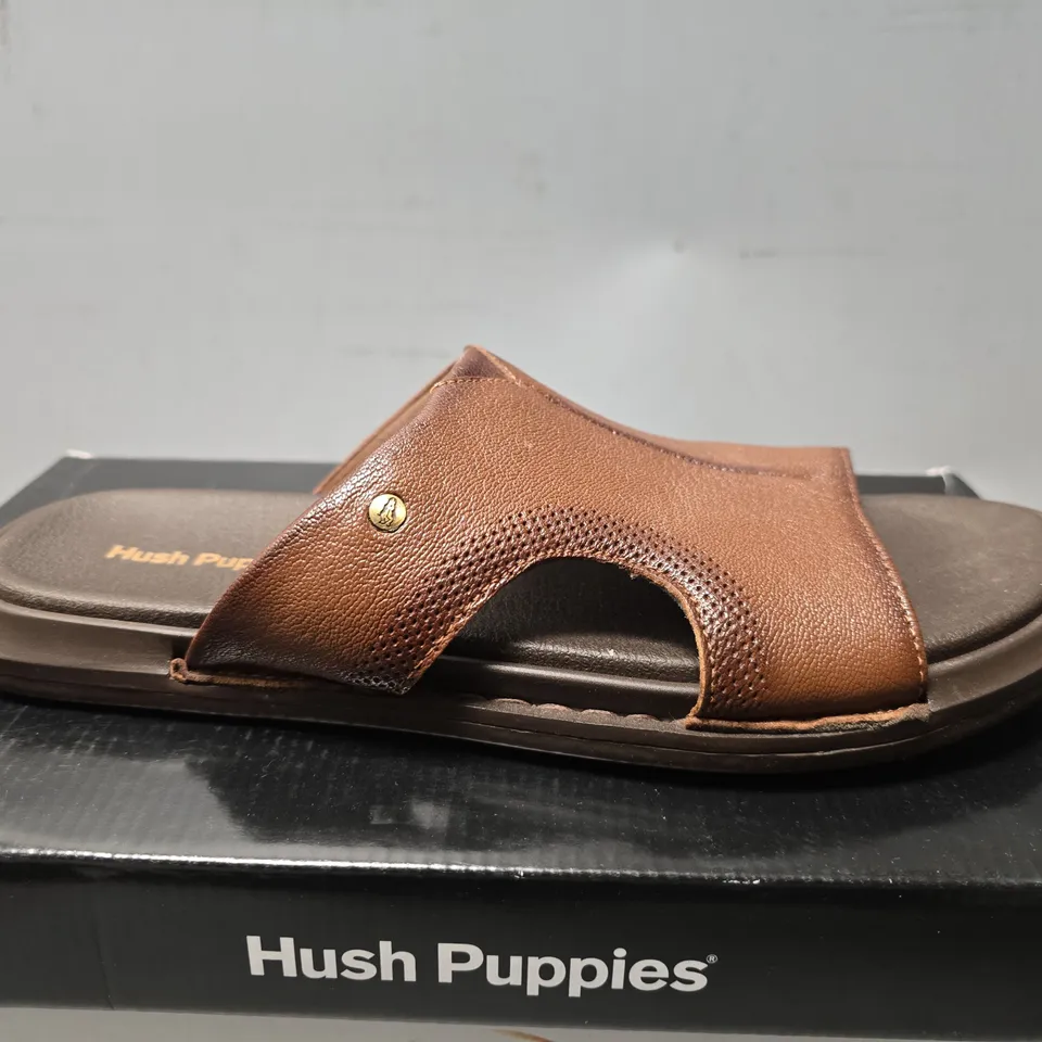 BOXED HUSH PUPPIES CALLUM SLIDE - UK 7 