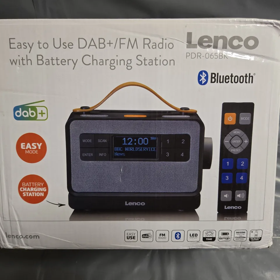 LENCO EASY TO USE DAB+/FM RADIO WITH BATTERY CHARGING STATION