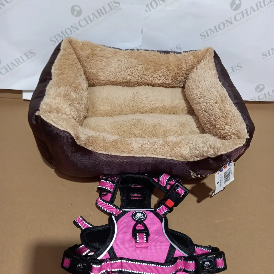 LOT OF 2 PET SUPPLIES TO INCLUDE BUNTY BROWN DELUXE SOFT AND WASHABLE DOG BED - SMALL & SMALL PINK DOG HARNESS