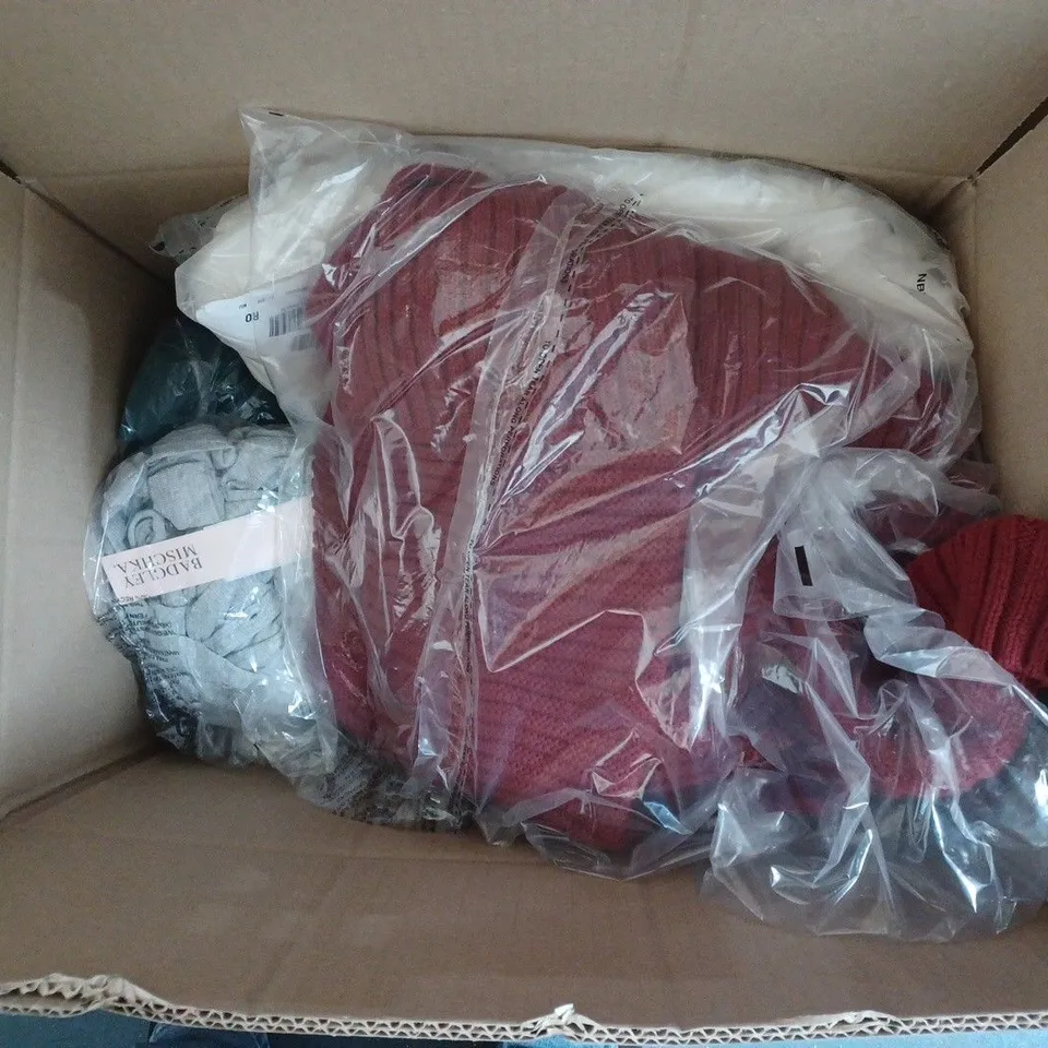 APPROXIMATELY 10 LADIES CLOTHING ITEMS ASSORTED COLOURS, SIZES AND STYLES