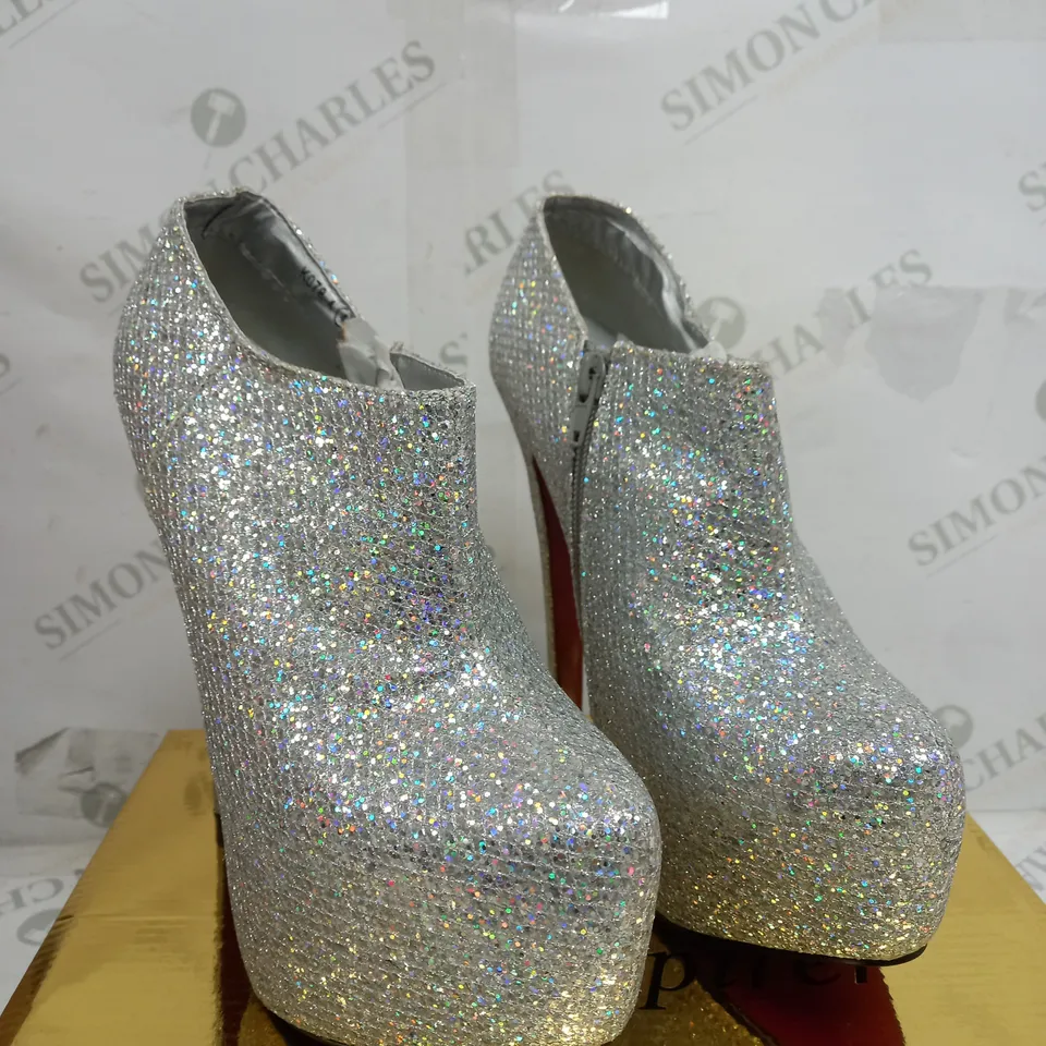 BOX OF APPROXIMATELY 10 PAIRS ASPIRER GLITTERED HIGH HEELS 