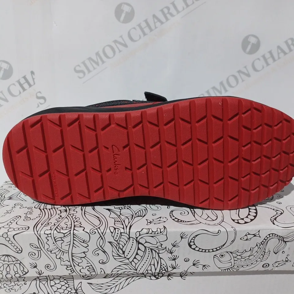 CLARKS AEON DASH O TRAINERS - 1 1/2 UK