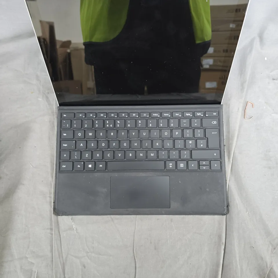 MICROSOFT SURFACE PRO TABLET WITH KEYBOARD