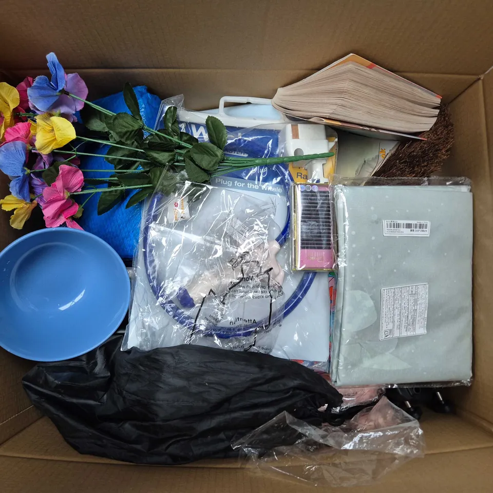 APPROXIMATELY 15 ASSORTED HOUSEHOLD PRODUCTS TO INCLUDE FAUX FLOWERS, WHALE PLUG, MY GRANDFATHER THE MASTER DETECTIVE BOOK, ETC - COLLECTION ONLY