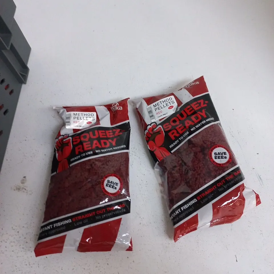 TOTE OF APPROXIMATELY 12 ASSORTED ITEMS TO INCLUDE: SQUEEZ READY METHOD PELLETS 