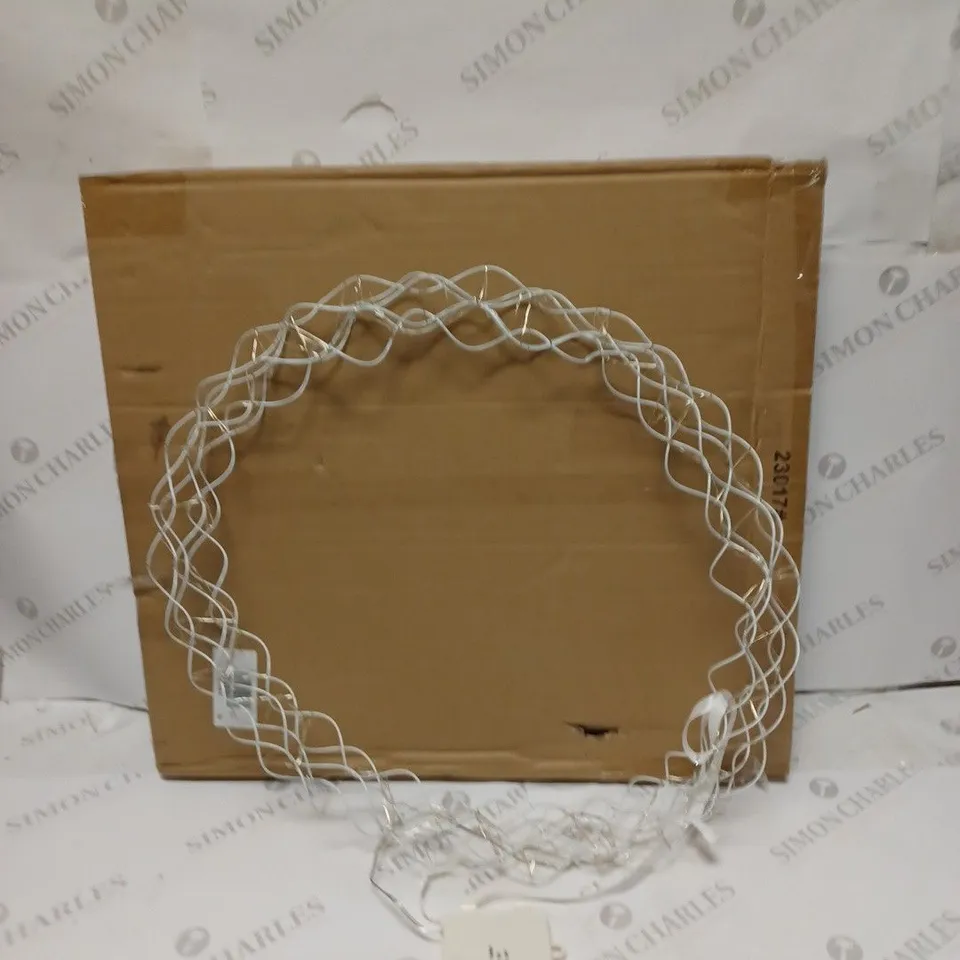 MODERN INTEGRATED LED WREATH 