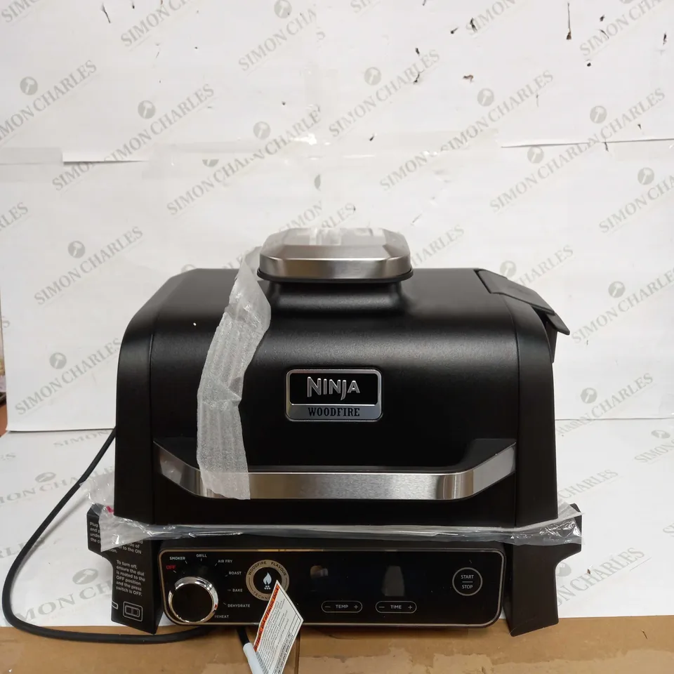 NINJA WOODFIRE ELECTRIC BBQ GRILL & SMOKER WITH AIR FRY FUNCTION OG701UKQ