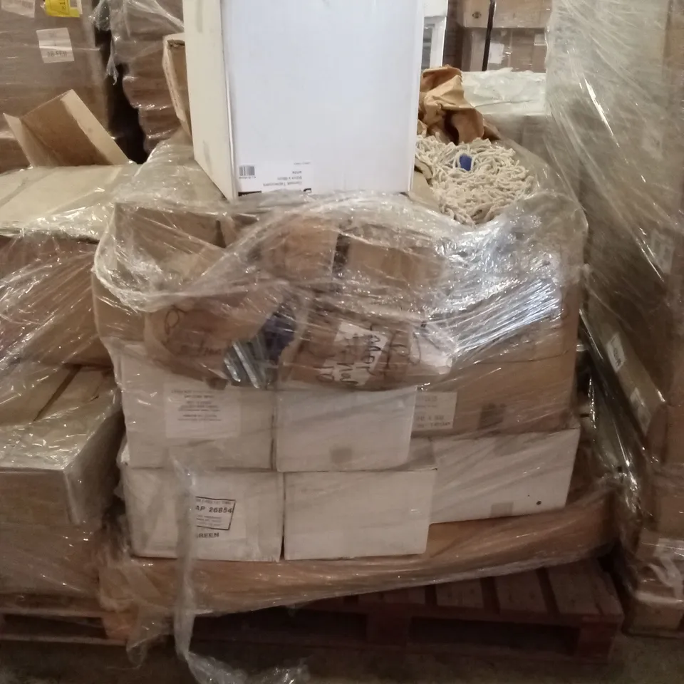 3 X PALLETS OF ASSORTED HOUSEHOLD GOODS AND PRODUCTS TO INCLUDE; PARASOLS, BOXES OF BLUE HAND TOWELS ETC
