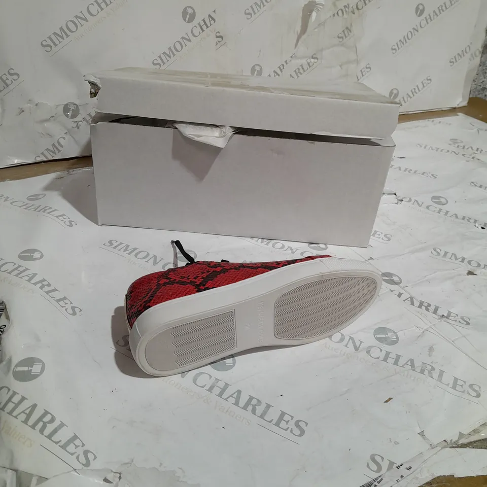 BOXED KENNETH COLE RED SNAKESKIN TRAINERS SIZE 4 