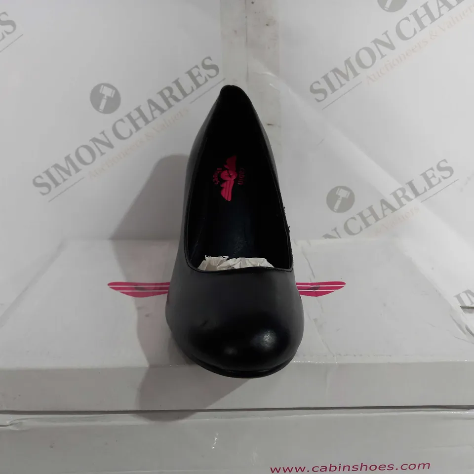 BOXED CABIN SHOES SUMMER HEEL BLACK - SIZE 3