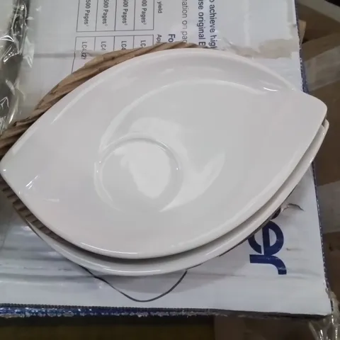 BOXED 30 PIECE CUTLERY SET, SERVICE FOR 6