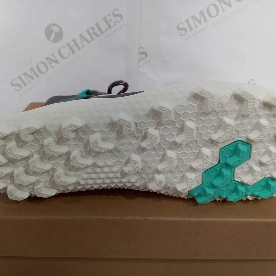 BOXED PAIR OF VIVOBAREFOOT MAGNA LITE SG SHOES IN MOONSTONE/GREY, SIZE EU 39