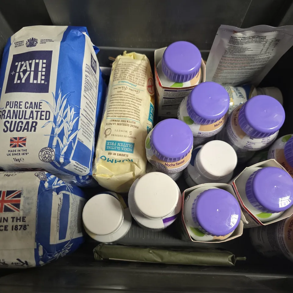 APPROXIMATELY 12 ASSORTED FOOD & DRINK ITEMS TO INCLUDE GRANULATED SUGAR, ABBOTT PAEDIASURE, RUMMO PASTA ELBOWS, ETC - COLLECTION ONLY