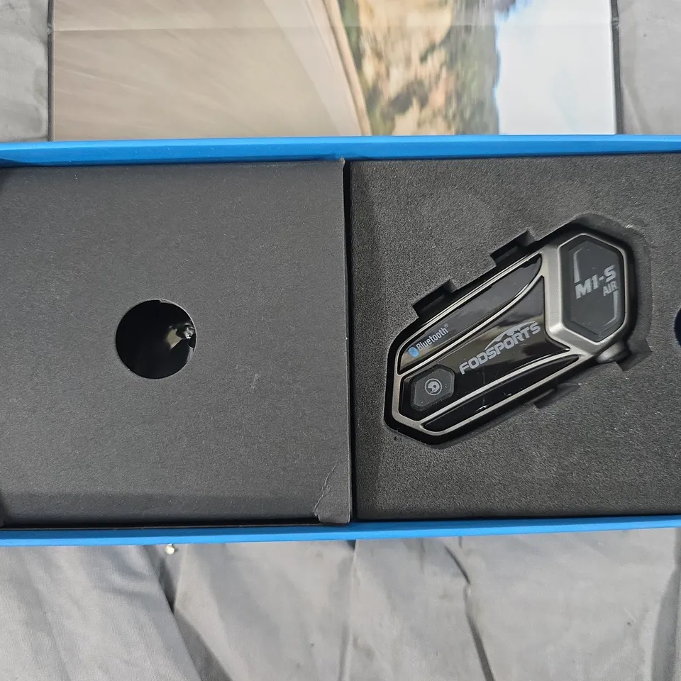 FODSPORTS M1-S AIR BLUETOOTH INTERCOM – BOXED
