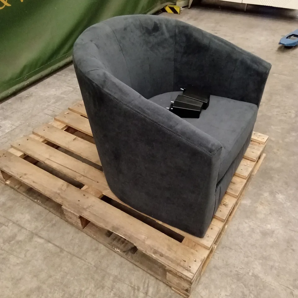 REGAL FABRIC TUB CHAIR - BLACK RRP £169