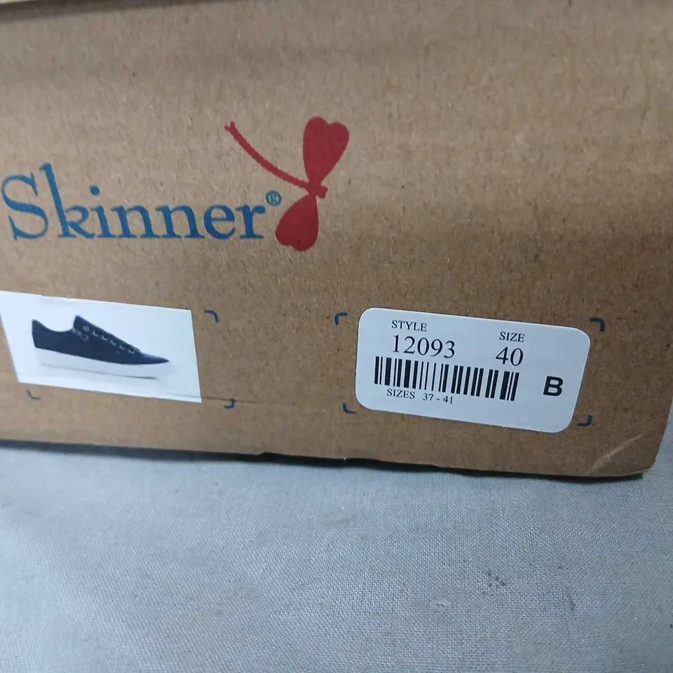 LILLEY & SKINNER NAVY SNAKE-TEXTURED SNEAKERS – MEN'S, EU40, BOXED