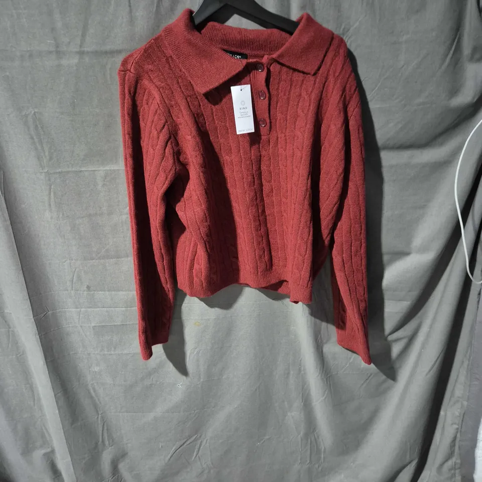 NEW LOOK WOMEN'S BURGUNDY CABLE-KNIT POLO COLLAR JUMPER, UK 16 (EU 44)