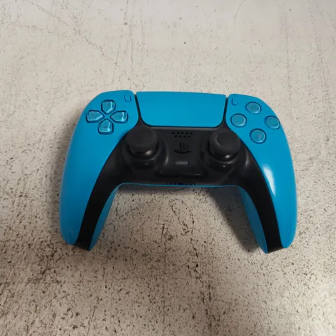 SONY CFI-ZCT1W PLAYSTATION 5 DUALSENSE WIRELESS CONTROLLER IN LIGHT BLUE