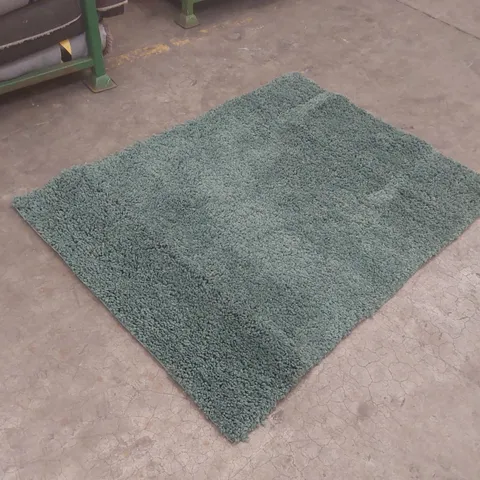 GREEN SHAG RUG – SQUARE FLOOR MAT APPROXIMATELY 155 X 120CM